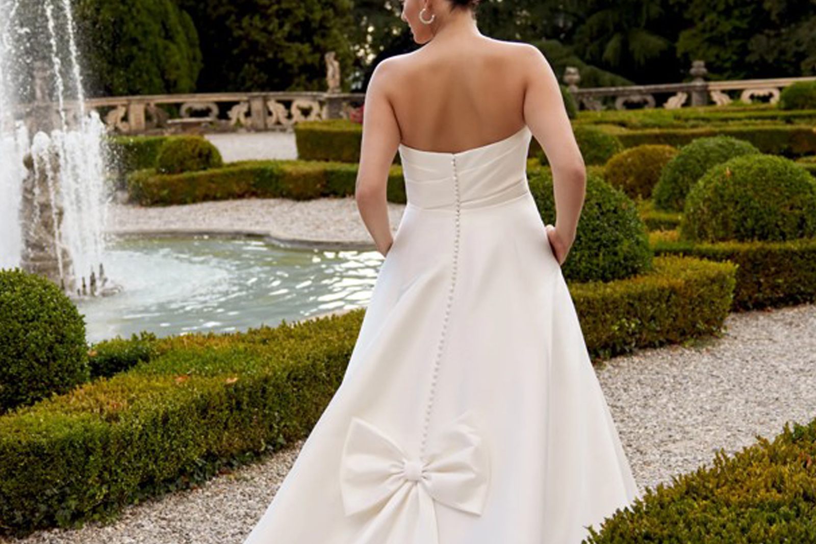 Vestido de novia con falda de mikado
