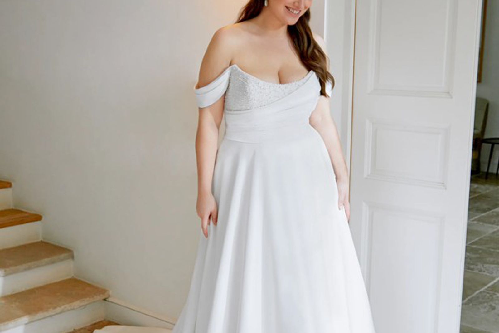 Vestido de novia confeccionado en satén
