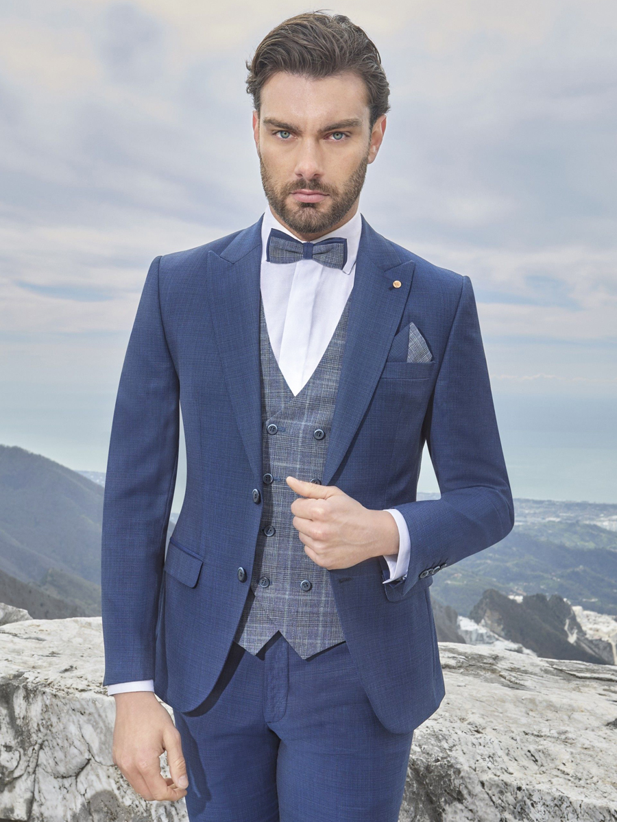 Traje de novio azul marino 2027