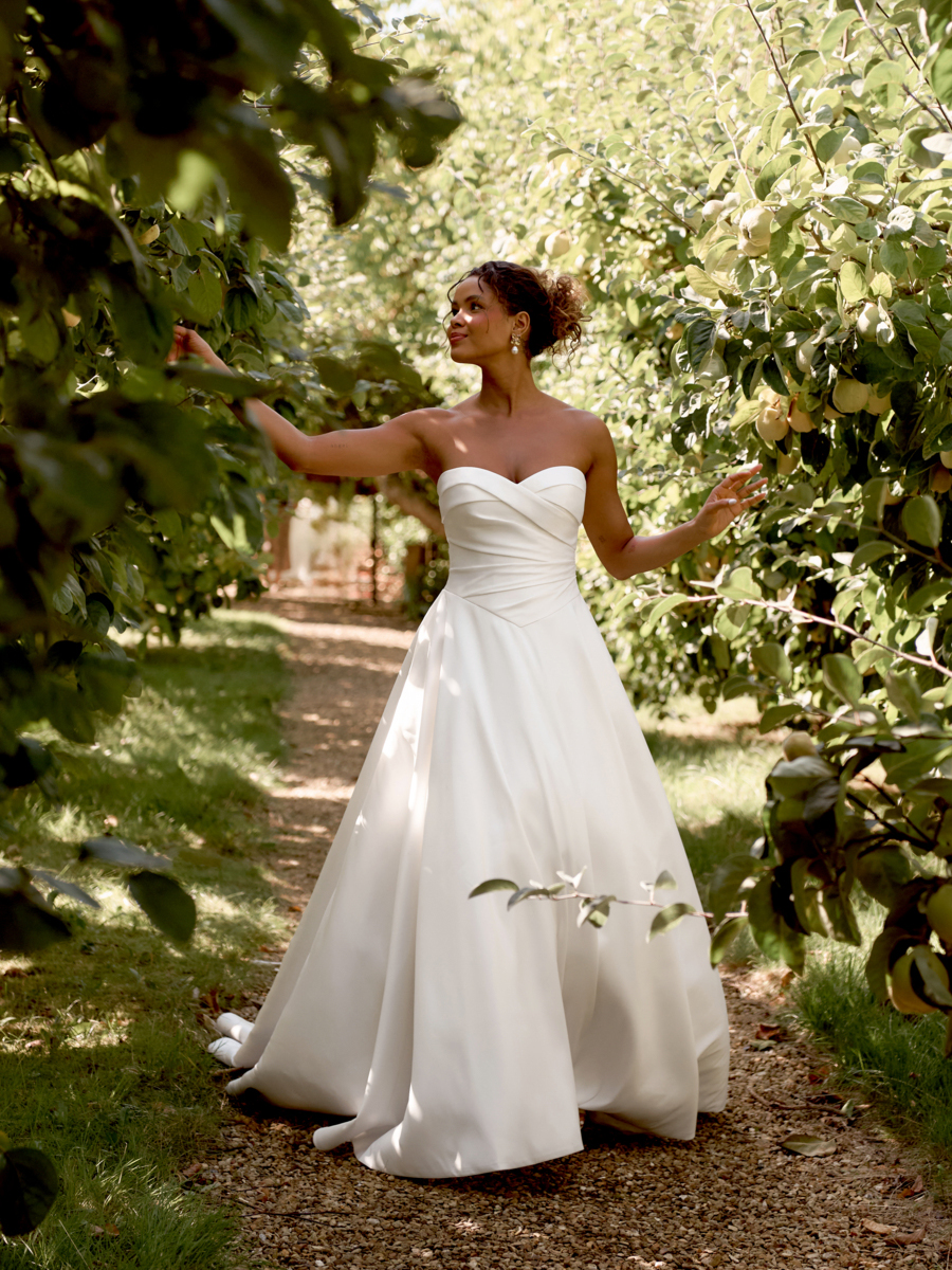 Vestido de novia color marfil tendencia 2027
